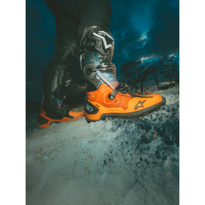 Topánky na motorku Alpinestars Tech 10 limitovaná edícia Black Hole čierno-farebné
