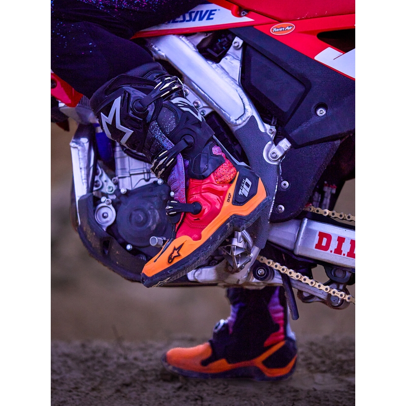 Topánky na motorku Alpinestars Tech 10 limitovaná edícia Black Hole čierno-farebné