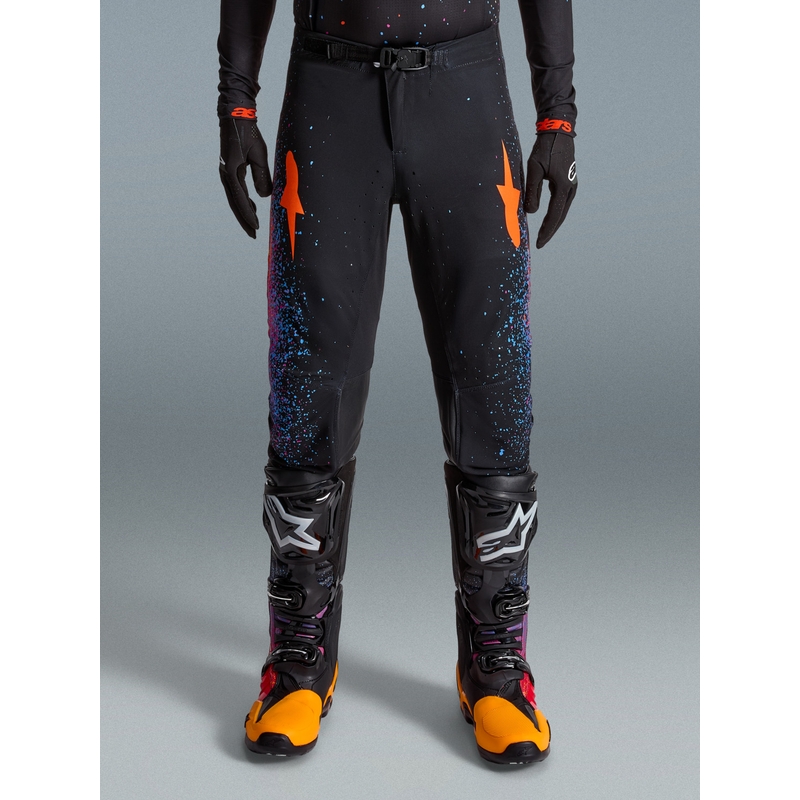 Motokrosové nohavice Alpinestars Supertech limitovaná edícia Black Hole čierno-farebné