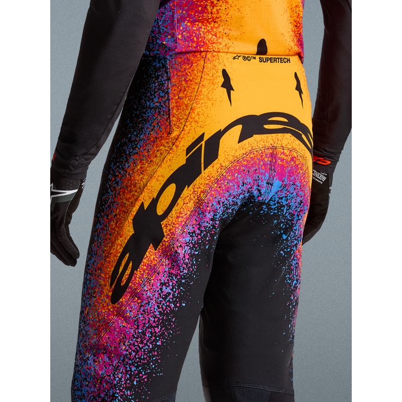 Motokrosové nohavice Alpinestars Supertech limitovaná edícia Black Hole čierno-farebné