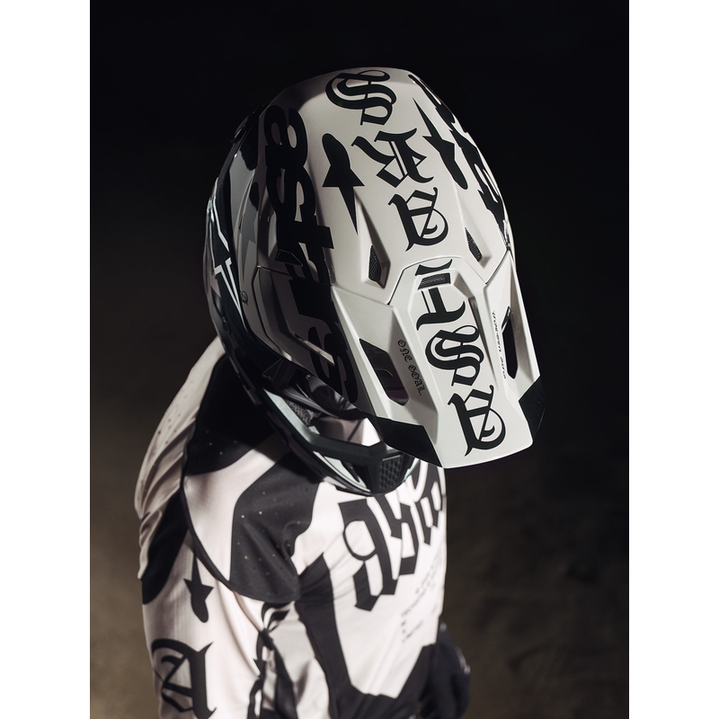 Motokrosová prilba Alpinestars Supertech S-M7 limitovaná edícia Wolf Dust pieskovo-čierna