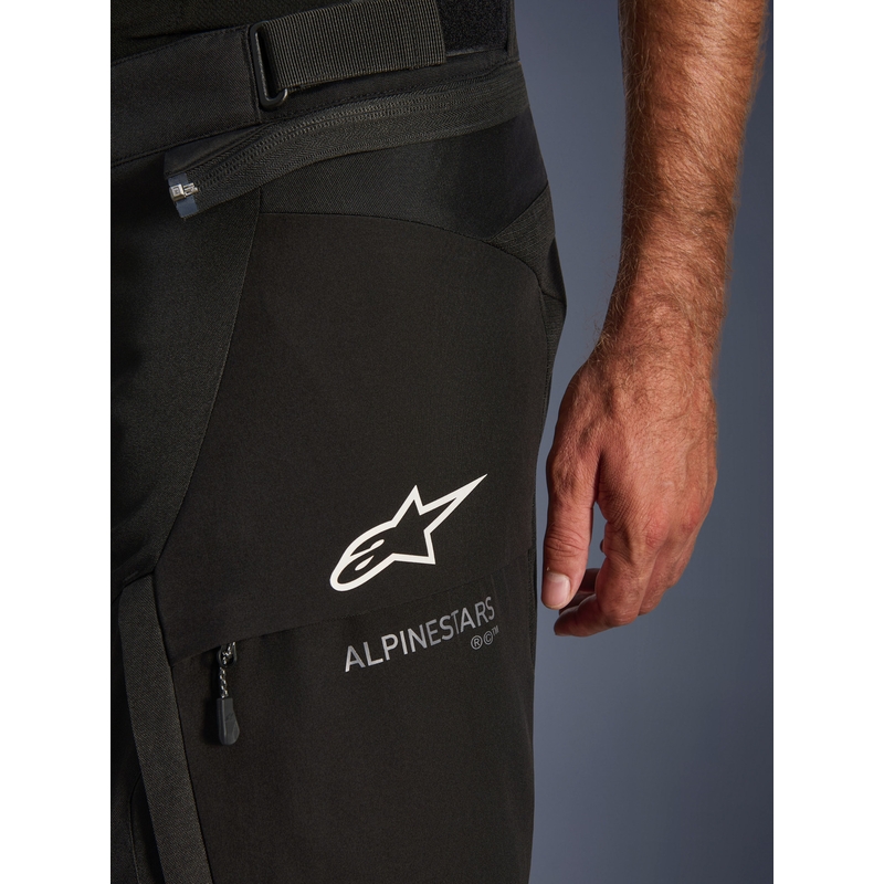 Predĺžené nohavice na motorku Alpinestars Andes V4 Drystar čierne