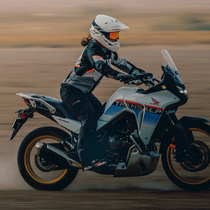 Dámska bunda na motorku Alpinestars Stella Andes V4 Drystar tmavo šedo-svetlo šedo-čierno-červená