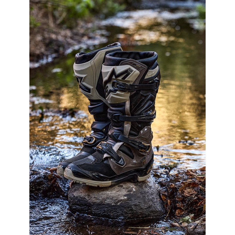 Topánky na motorku Alpinestars TECH 7 Enduro Drystar čierno-tmavo šedo-zlaté