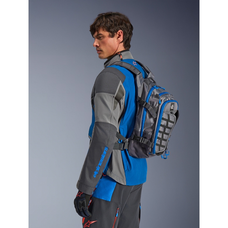 Batoh na motorku Alpinestars AT-15 tmavo šedo-šedo-modrý 15 l