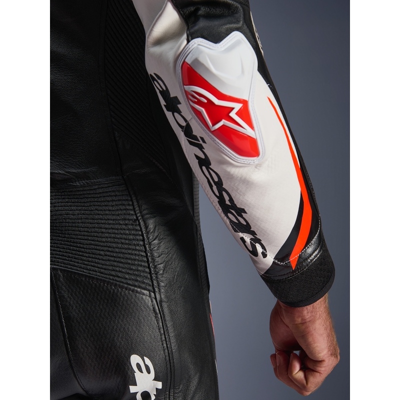 Jednodielna kožená kombinéza na motorku Alpinestars GP TECH V5 čierno-bielo-fluo červená