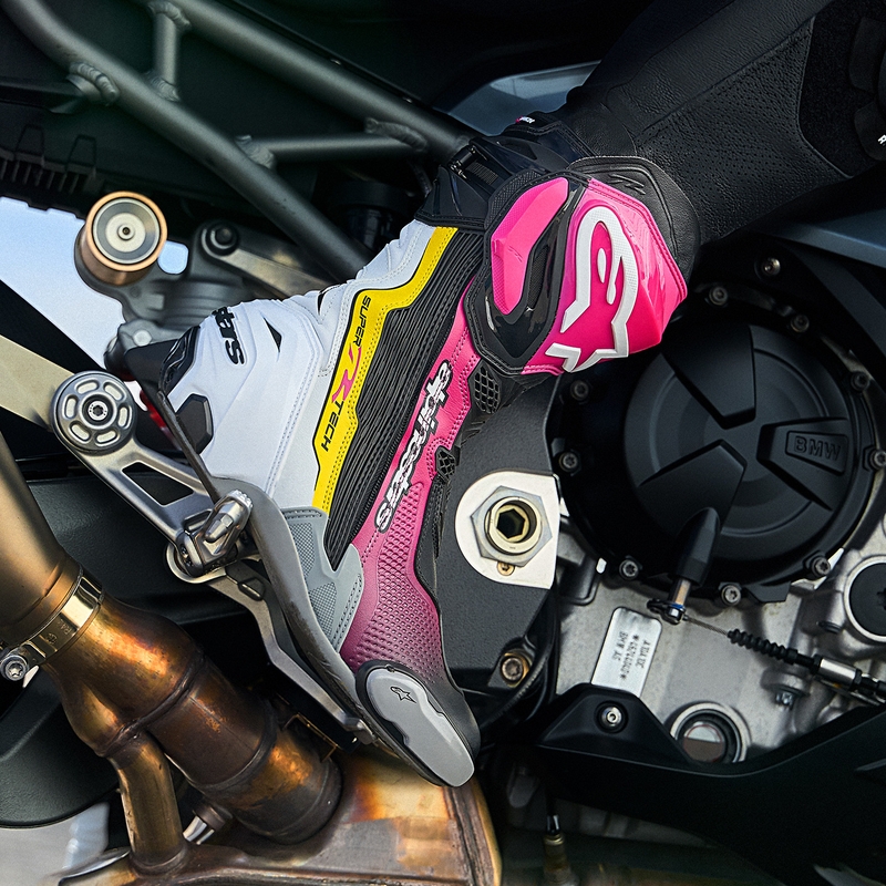 Topánky na motorku Alpinestars Supertech R čierno-bielo-ružovo-žlté