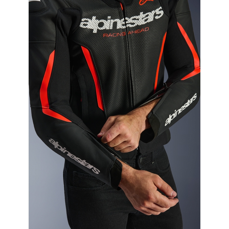 Kožená bunda na motorku Alpinestars GP Force V2 Airflow čierno-fluo červeno-biela