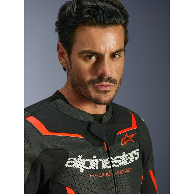 Kožená bunda na motorku Alpinestars GP Force V2 Airflow čierno-fluo červeno-biela