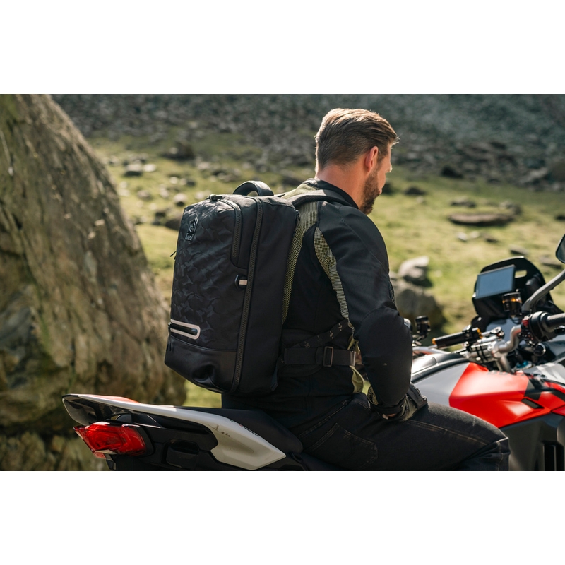 Batoh na motorku Knox Eda Every Day Adventure 25 l čierny