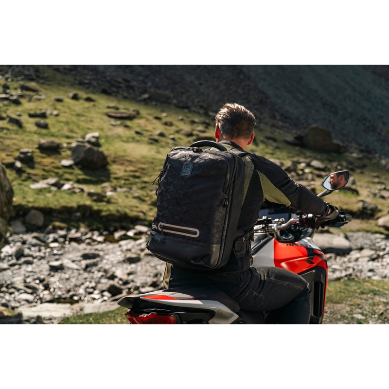 Batoh na motorku Knox Eda Every Day Adventure 25 l čierny
