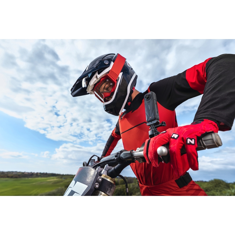Akčná kamera Insta360 X5 Motorcycle Bundle čierna
