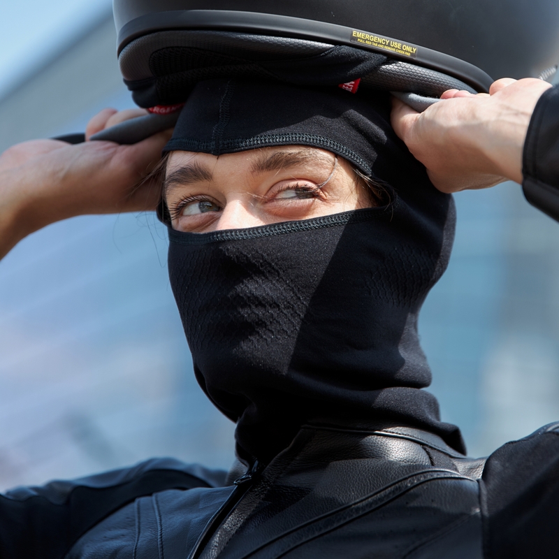 Kukla pod prilbu Rebelhorn Freeze II čierna