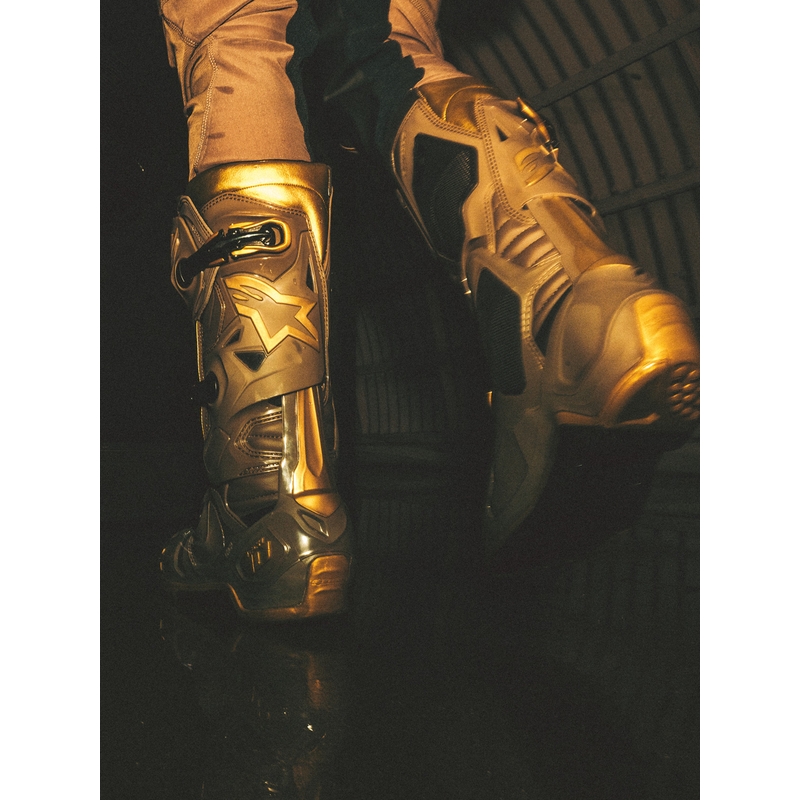 Topánky na motorku Alpinestars TECH 10 limitovaná edícia AIR GOLD hnedo zlaté