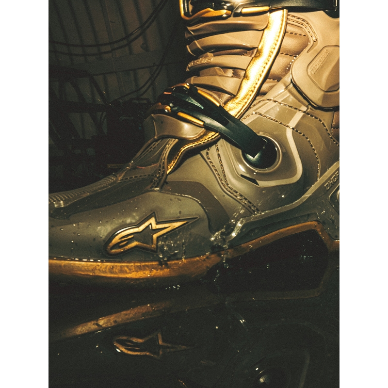 Topánky na motorku Alpinestars TECH 10 limitovaná edícia AIR GOLD hnedo zlaté