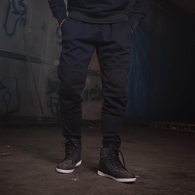 Skrátené nohavice na motorku Oxford Armourlite AA Joggers čierne