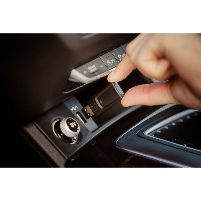 Bezdrôtový adaptér Quad Lock® CarPlay/Android Auto čierny