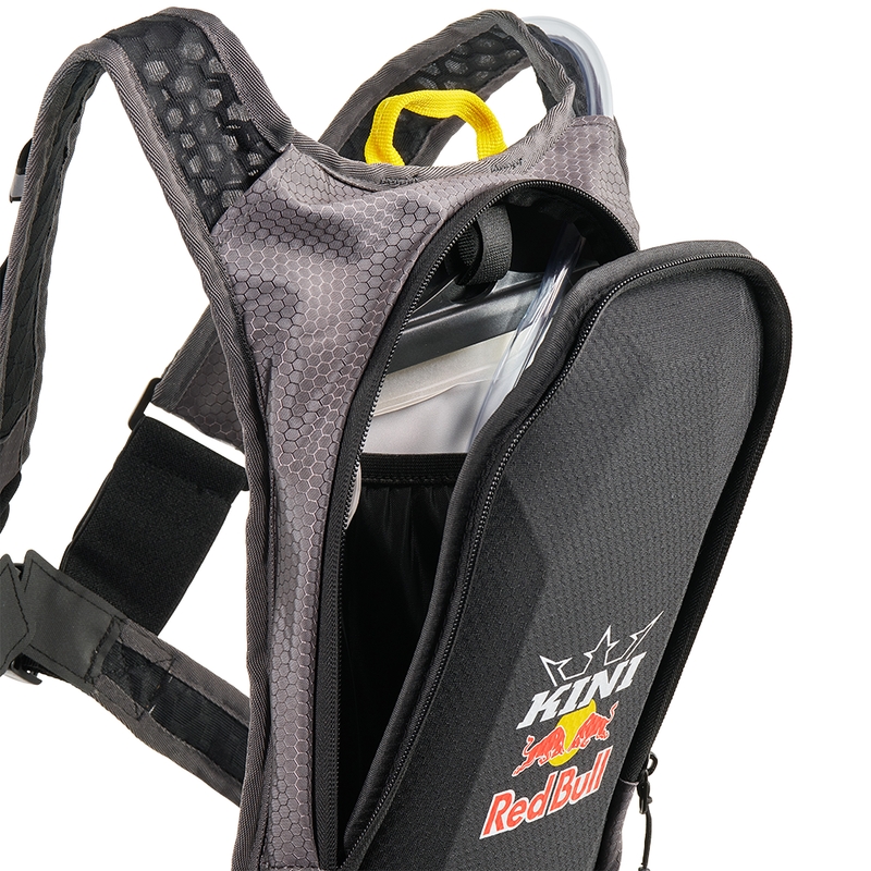Hydratačný batoh KINI Red Bull 1.0 Hydration Backpack antracitový